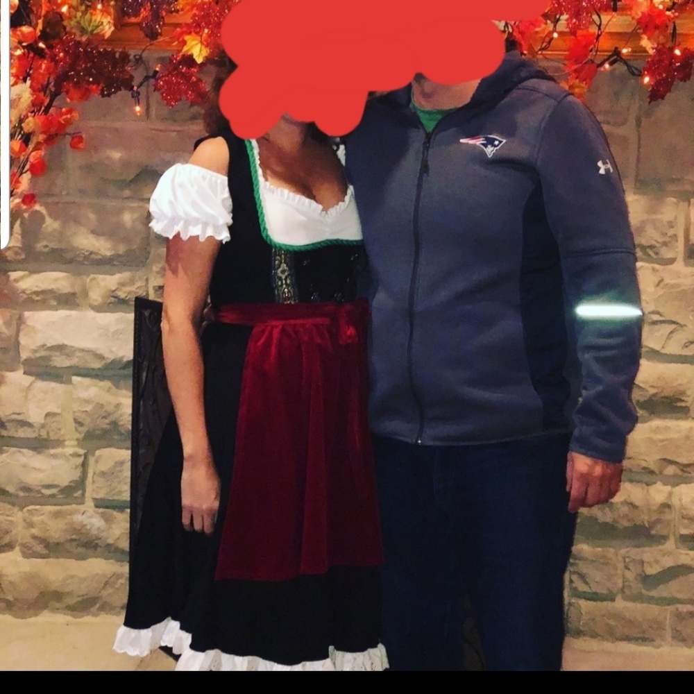 Oktoberfest beer maid costume